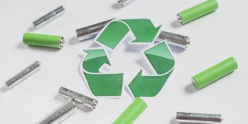 Livium Partners with ZECO Energy for Exclusive Lithium-Ion Battery Recycling Agreement (Photo copyright to Freepik)